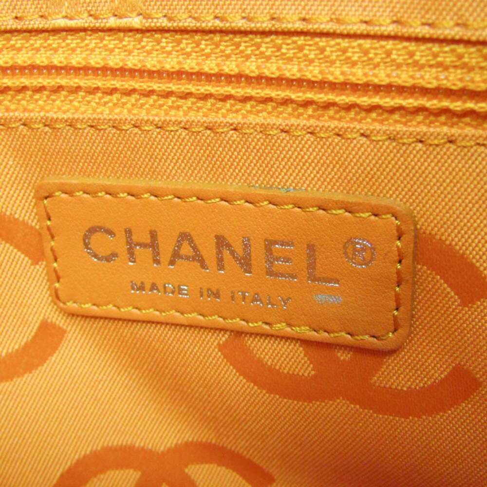 CHANEL Cream Leather Pouch - Picture 14 of 15